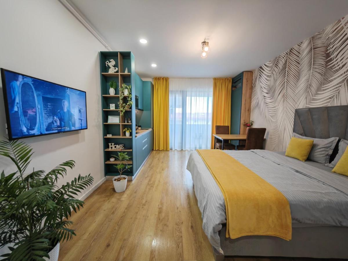 Sunset Bucharest Rebreanu Apartment Bagian luar foto