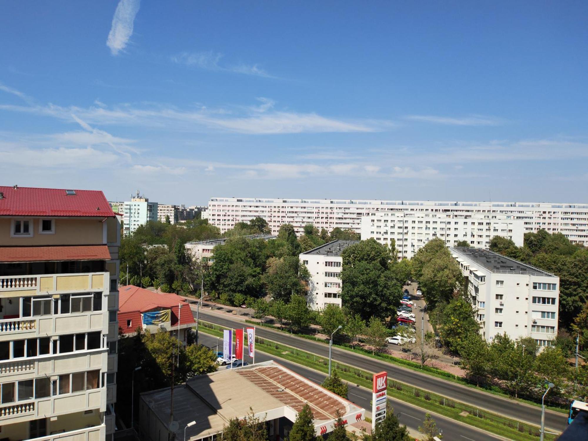 Sunset Bucharest Rebreanu Apartment Bagian luar foto